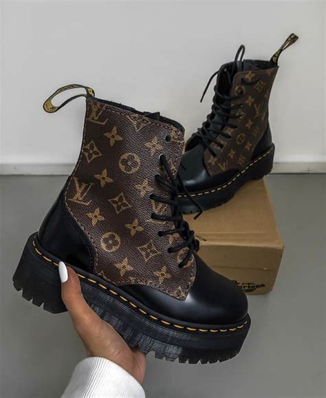 lv doc martens